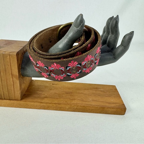 Lucky Brand Brown Leather Embroidered Belt Brass Studs XS - Picture 2 of 8